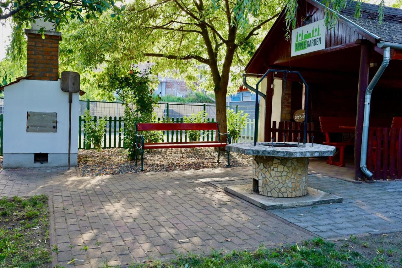 Applegarden Villa Debreţin Exterior foto