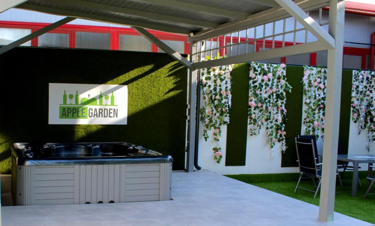 Applegarden Villa Debreţin Exterior foto